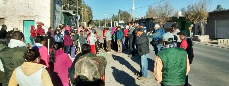 Limpieza en la comunidad de José María Morelos y Pavón antes la Almoloya Limpieza en la comunidad de José María Morelos y Pavón antes la Almoloya