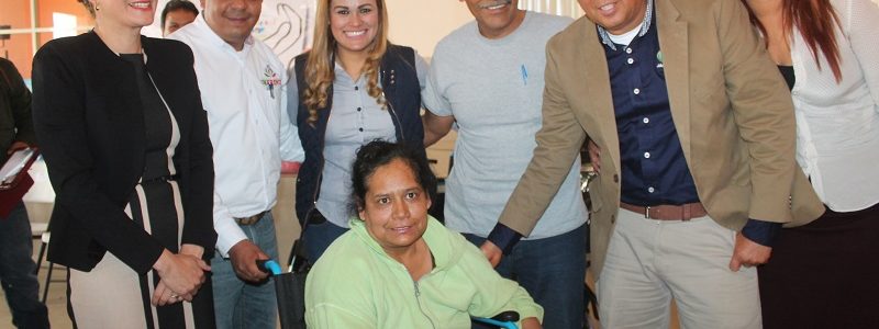 Visita de la presidenta estatal del DIF Cristina Rodríguez al encabezar la primera entrega de aparatos funcionales. Visita de la presidenta estatal del DIF Cristina Rodríguez al encabezar la primera entrega de aparatos funcionales.