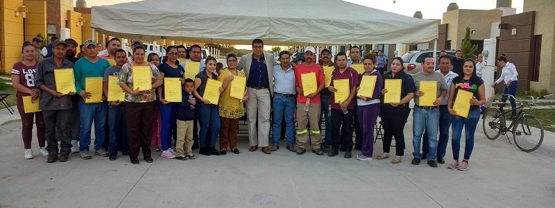 36 familias cuentan ya con certeza legal en su patrimonio 36 familias cuentan ya con certeza legal en su patrimonio
